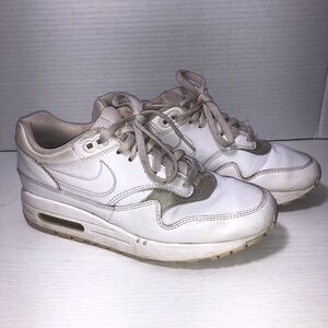 Nike Air Max Women’s Size 8 Summit White Lace Up Athletic Shoes